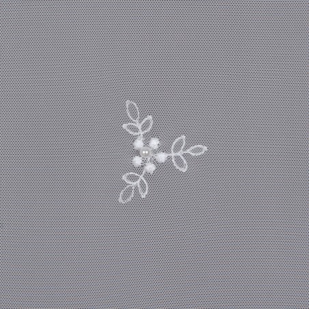 Biała haftowana firana z perełkami 280 cm